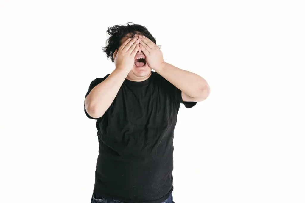 目の奥が痛い際の症状