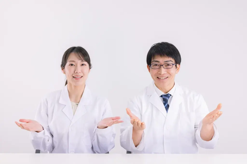 視界の中心に違和感が出たときはかかりつけ医へ​